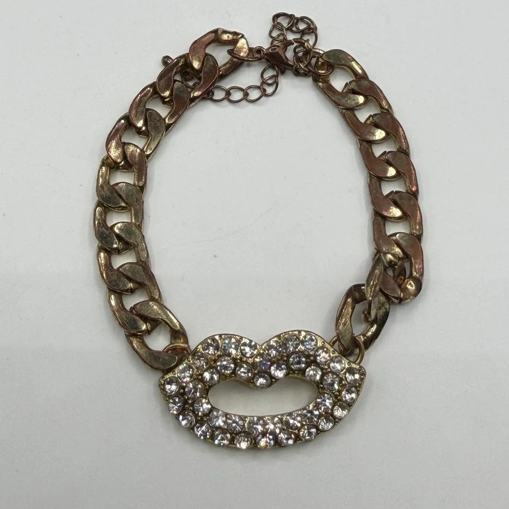Gold Tone Rhinestone Lips Chunky Curb Chain Bracelet Statement Costume Jewelry